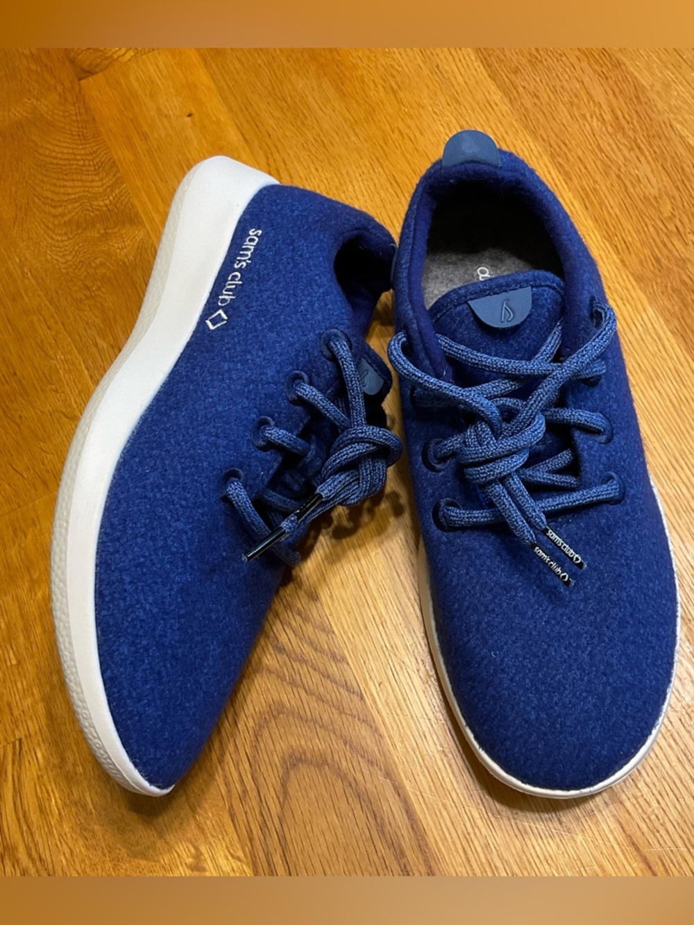 Allbirds Women’s Wool Runners w/ Sam’s Club logo Size 8 Like New Comfort classic